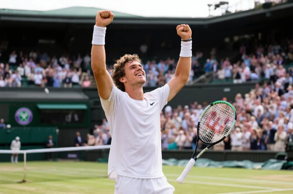 温布尔登新星泰勒·弗里茨：草地逆袭，名利双收的网坛奇迹
